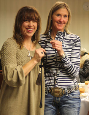 Maria Gee Taylor presents Theresa Walter with the Horse of the Year headstall from 3 Forks Saddlery